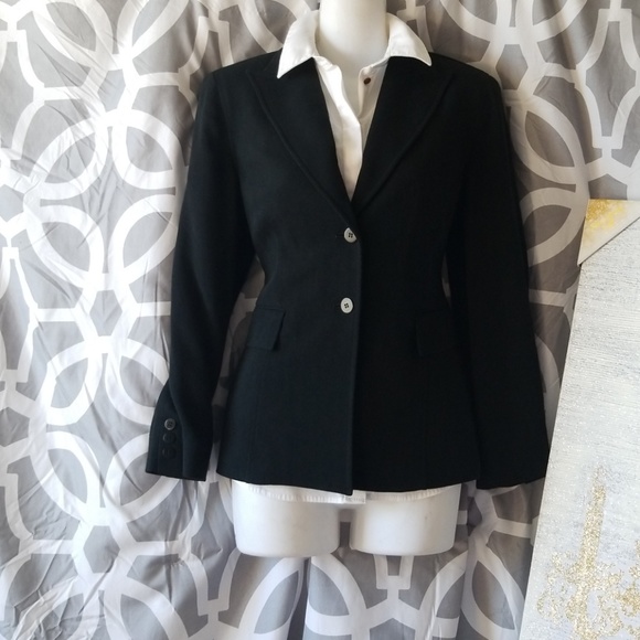 Renfrew Tops - 💚COMFY BLAZER